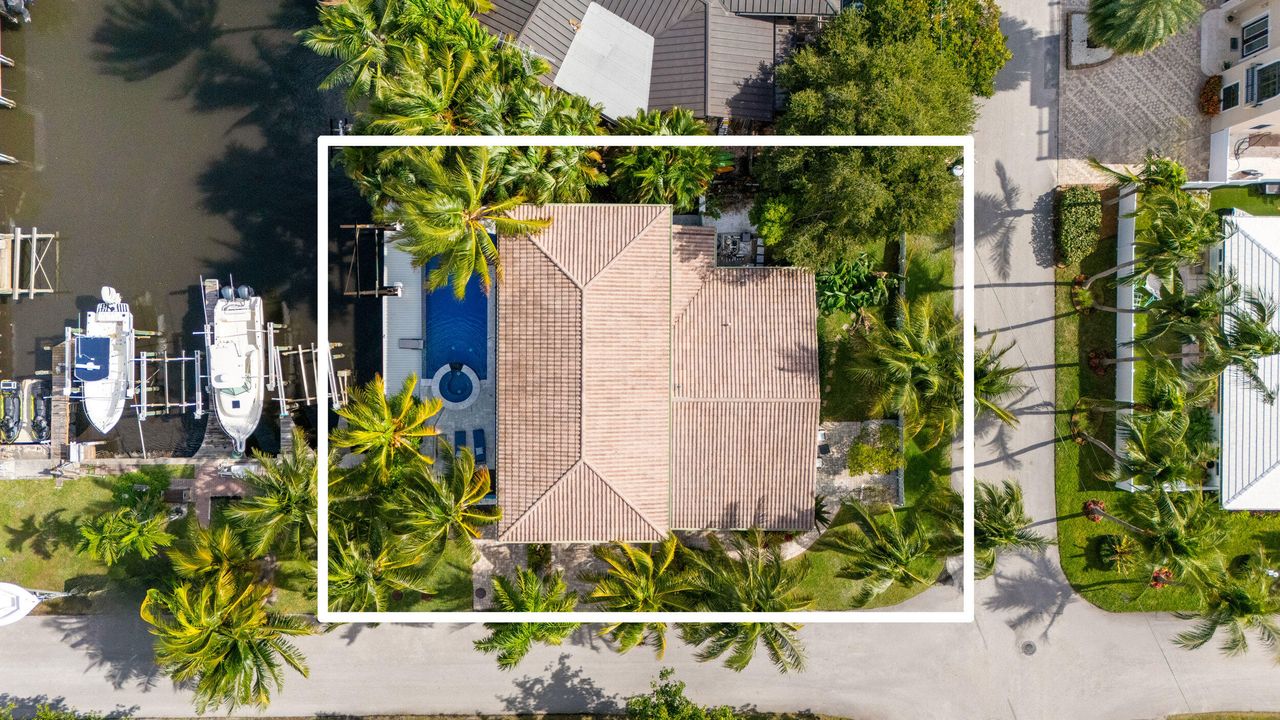 For Sale: $2,200,000 (5 beds, 4 baths, 2906 Square Feet)