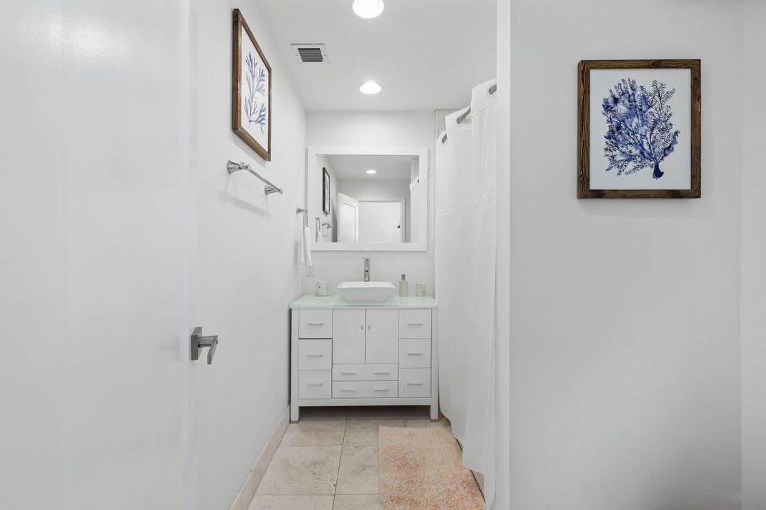 For Sale: $2,200,000 (5 beds, 4 baths, 2906 Square Feet)