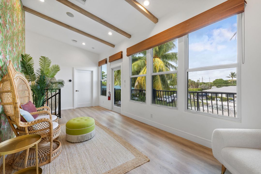 For Sale: $2,200,000 (5 beds, 4 baths, 2906 Square Feet)