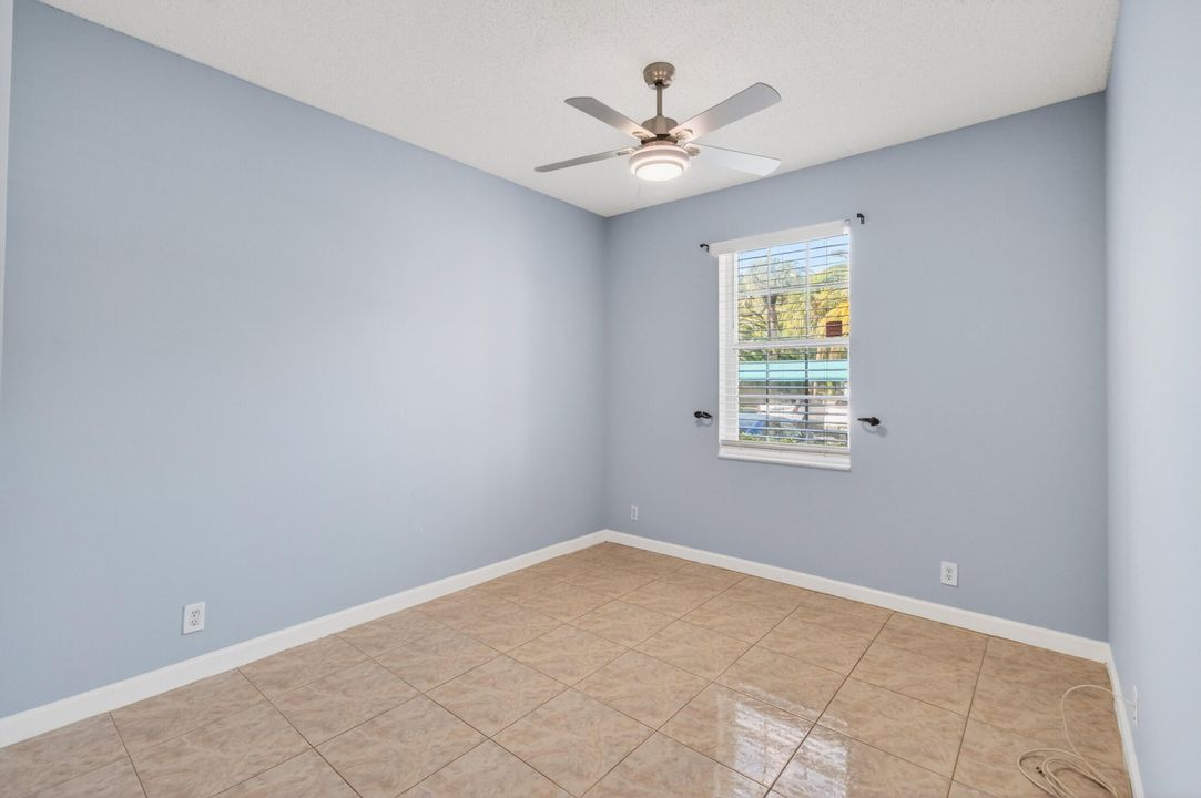 В аренду: $2,200 (2 спален, 2 ванн, 1345 Квадратных фут)