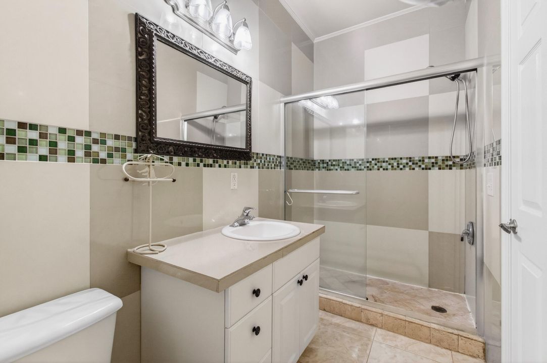 В аренду: $2,200 (2 спален, 2 ванн, 1345 Квадратных фут)