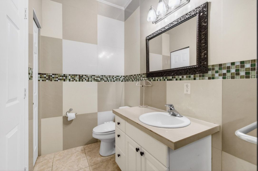 В аренду: $2,200 (2 спален, 2 ванн, 1345 Квадратных фут)