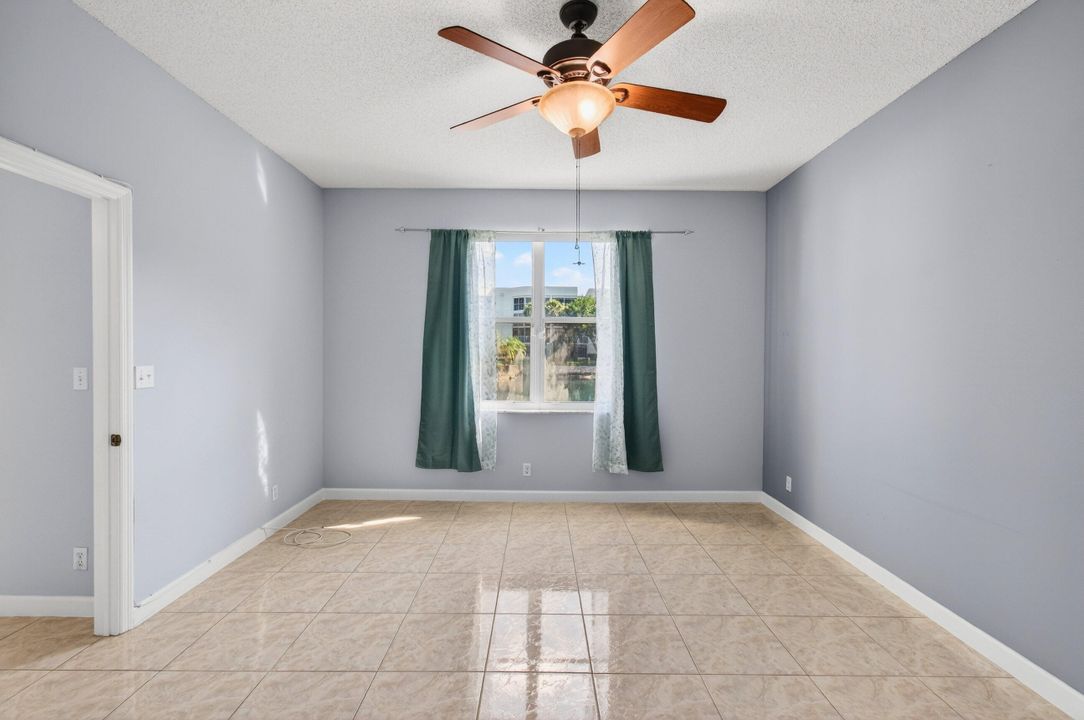 В аренду: $2,200 (2 спален, 2 ванн, 1345 Квадратных фут)