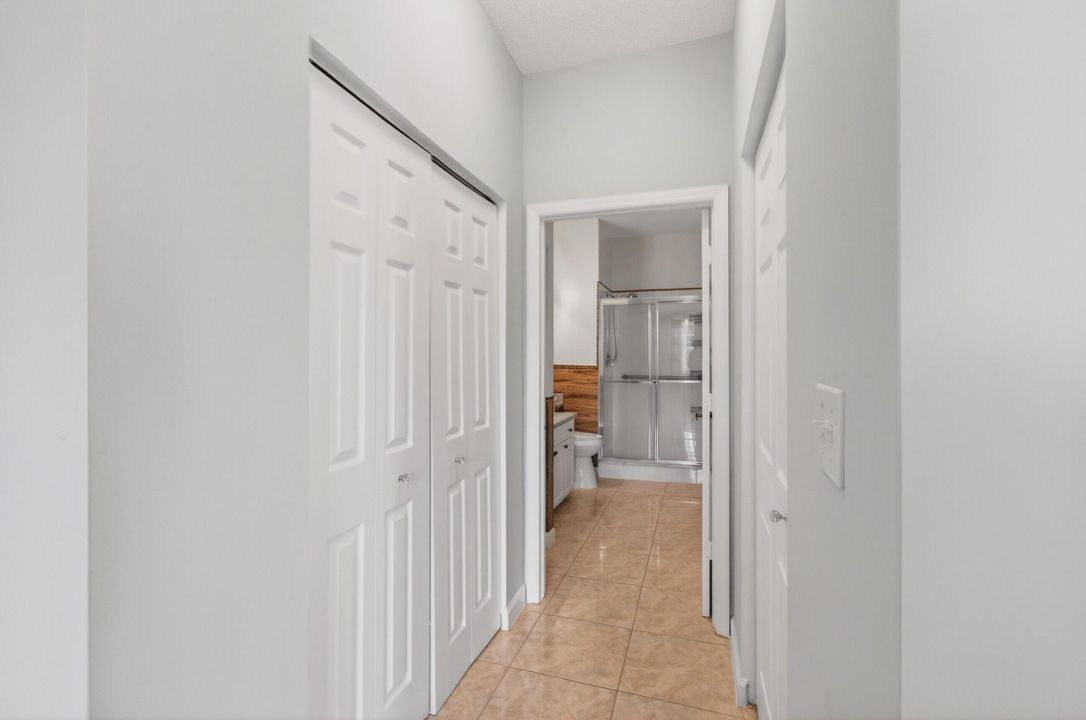 В аренду: $2,200 (2 спален, 2 ванн, 1345 Квадратных фут)