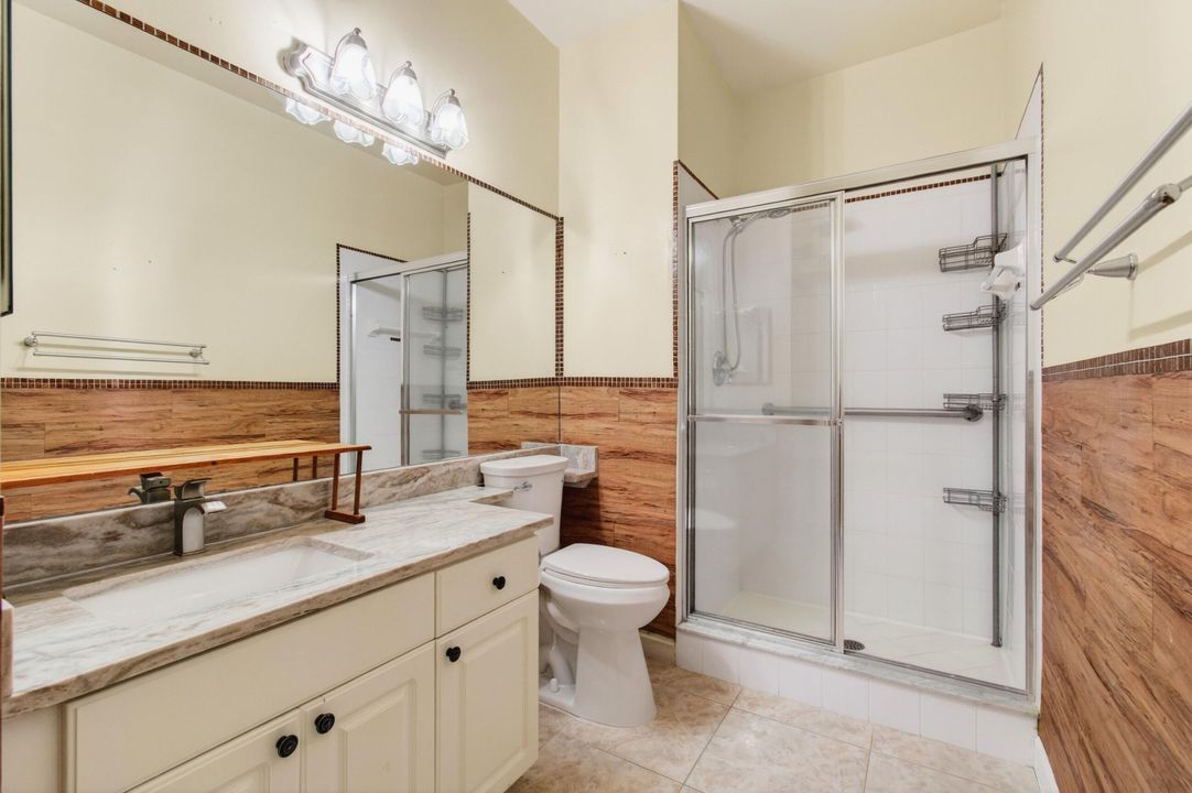 В аренду: $2,200 (2 спален, 2 ванн, 1345 Квадратных фут)