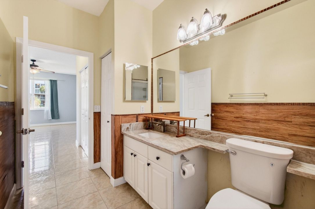 В аренду: $2,200 (2 спален, 2 ванн, 1345 Квадратных фут)