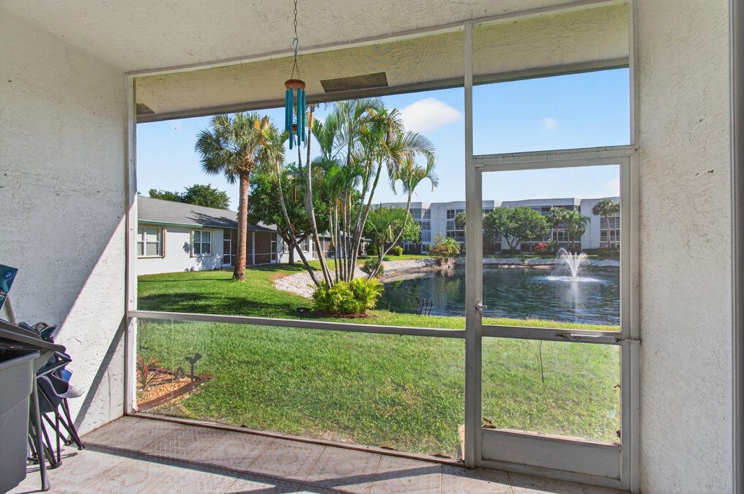 В аренду: $2,200 (2 спален, 2 ванн, 1345 Квадратных фут)