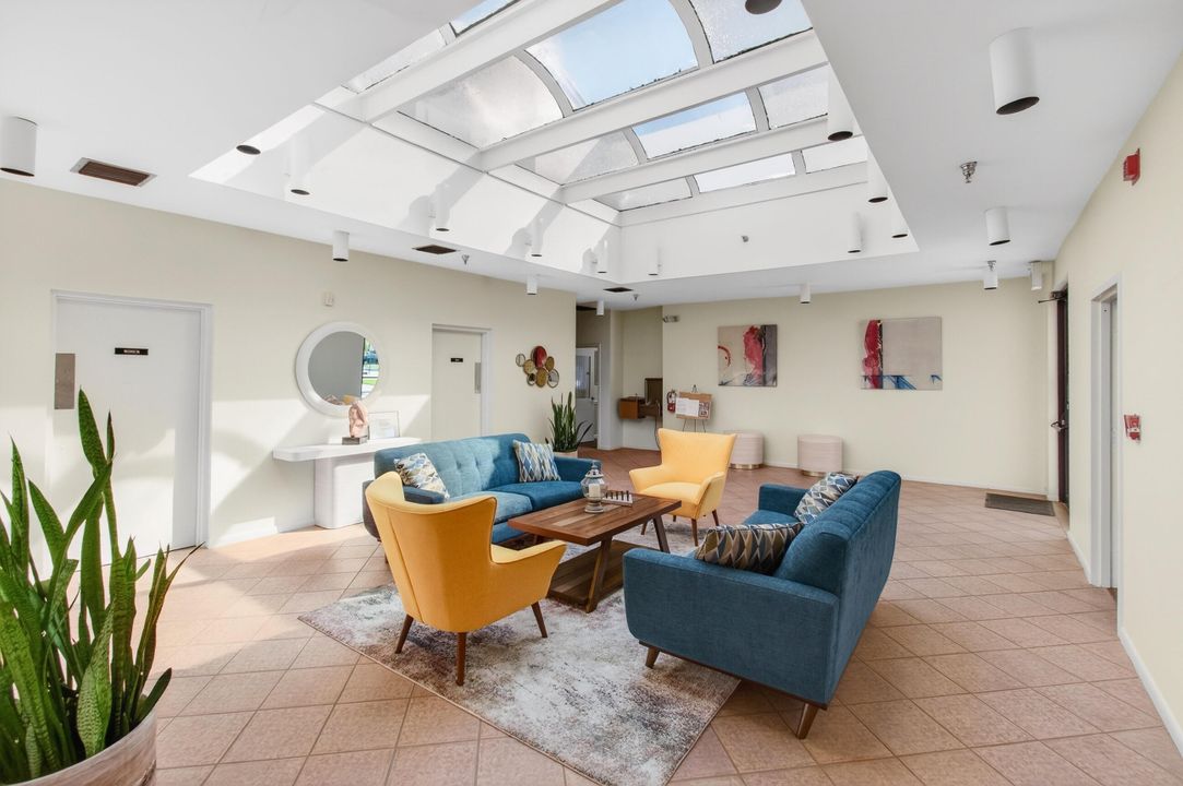 В аренду: $2,200 (2 спален, 2 ванн, 1345 Квадратных фут)