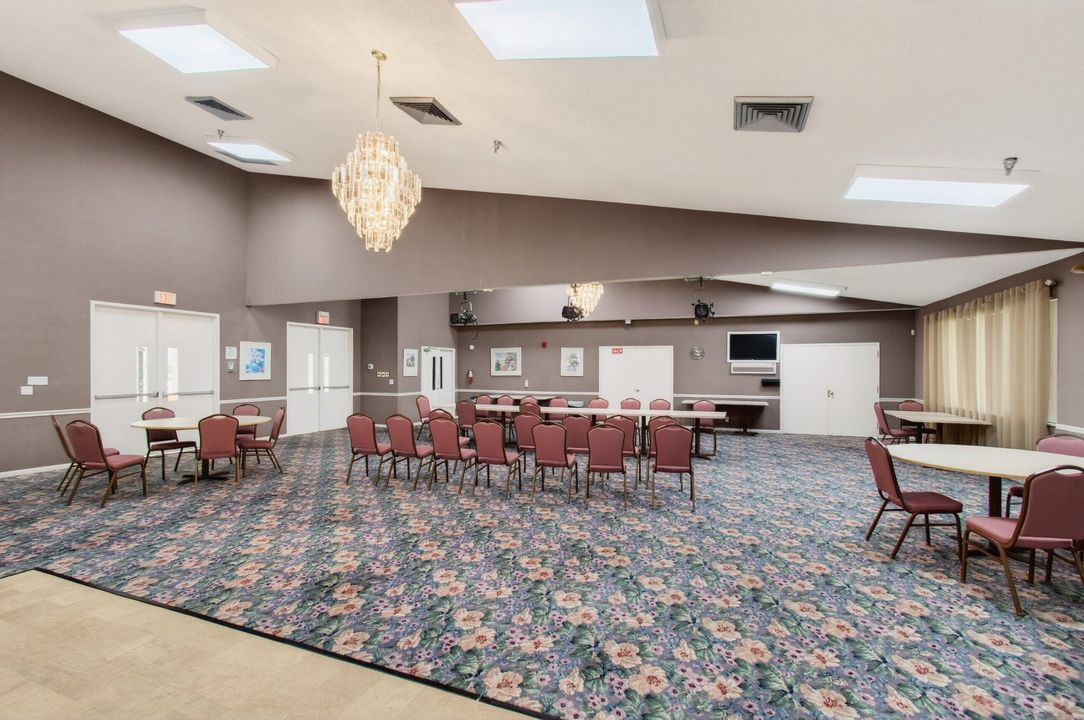 В аренду: $2,200 (2 спален, 2 ванн, 1345 Квадратных фут)