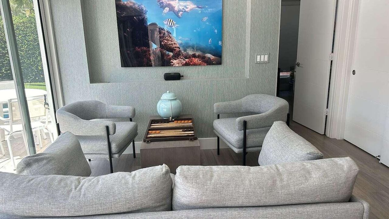 En Renta: $24,500 (3 camas, 3 baños, 2072 Pies cuadrados)