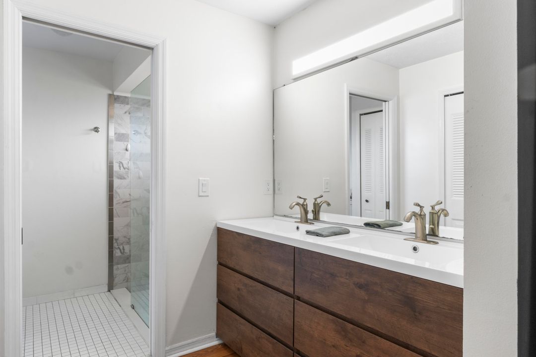 For Sale: $340,000 (2 beds, 2 baths, 1258 Square Feet)