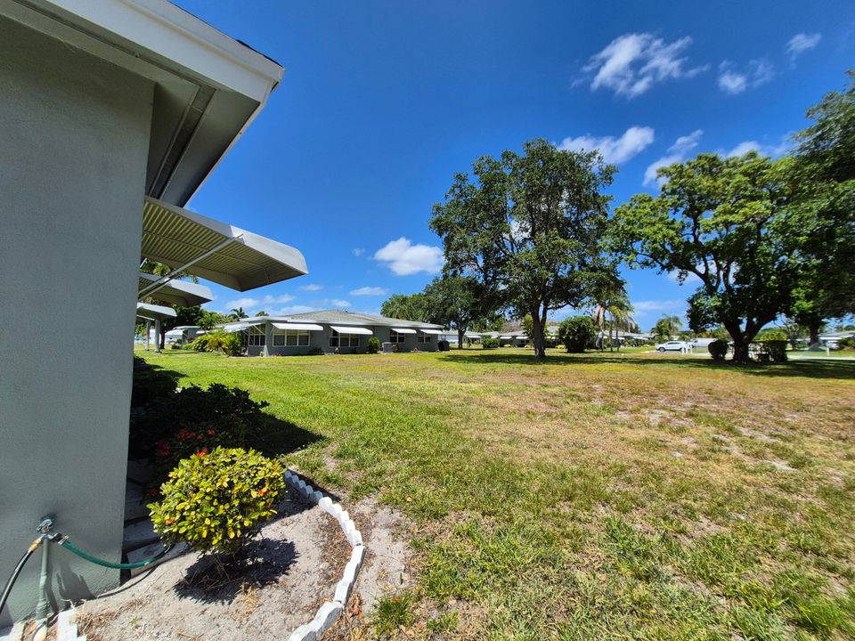 На продажу: $219,900 (2 спален, 2 ванн, 1175 Квадратных фут)