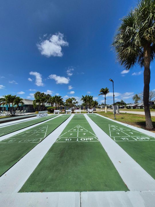 На продажу: $219,900 (2 спален, 2 ванн, 1175 Квадратных фут)