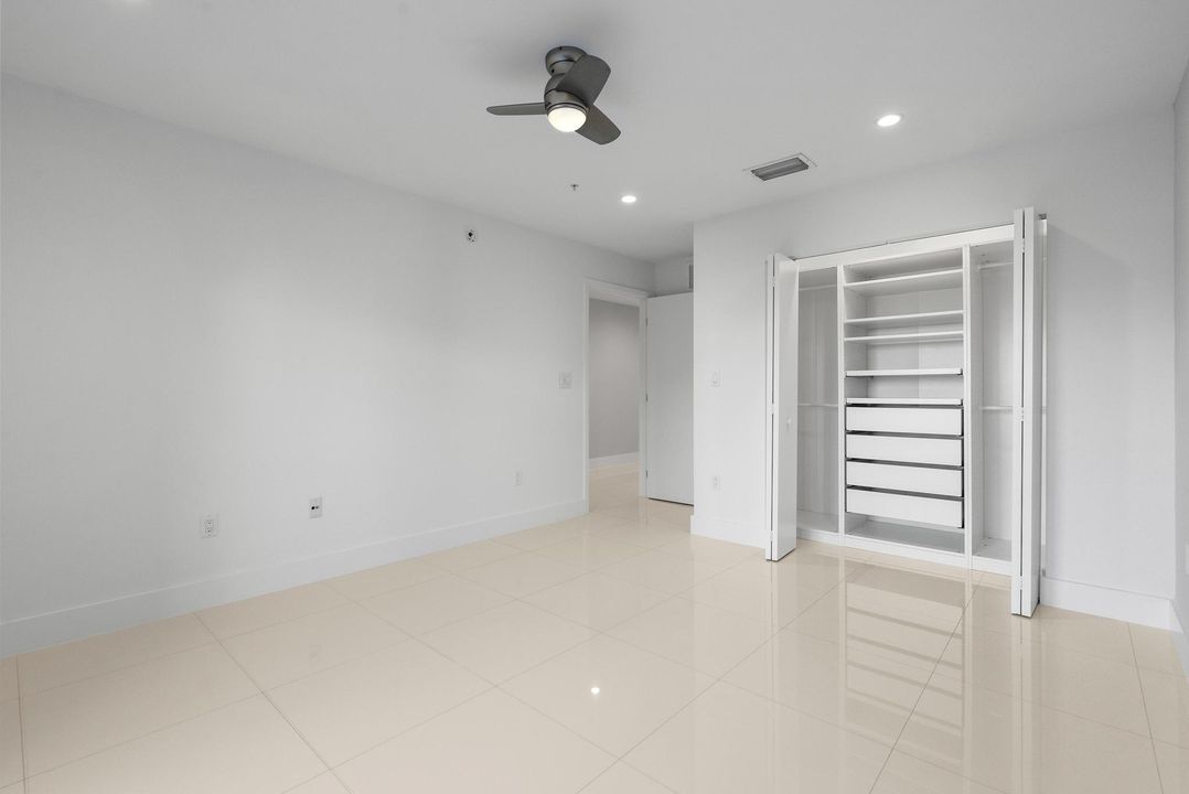 For Sale: $999,000 (3 beds, 3 baths, 2606 Square Feet)