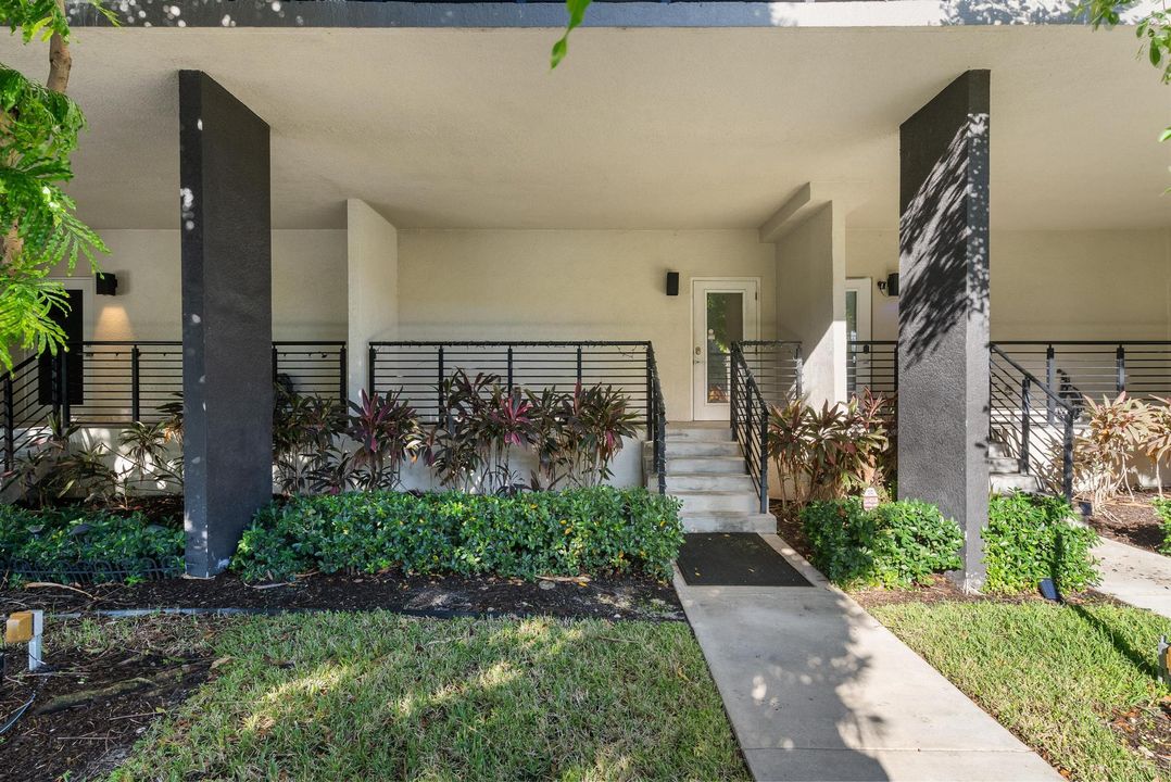 For Sale: $999,000 (3 beds, 3 baths, 2606 Square Feet)