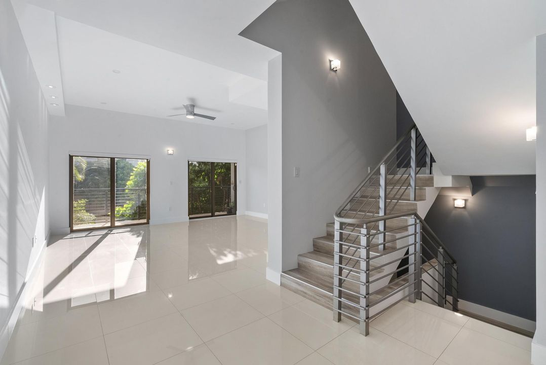 For Sale: $999,000 (3 beds, 3 baths, 2606 Square Feet)