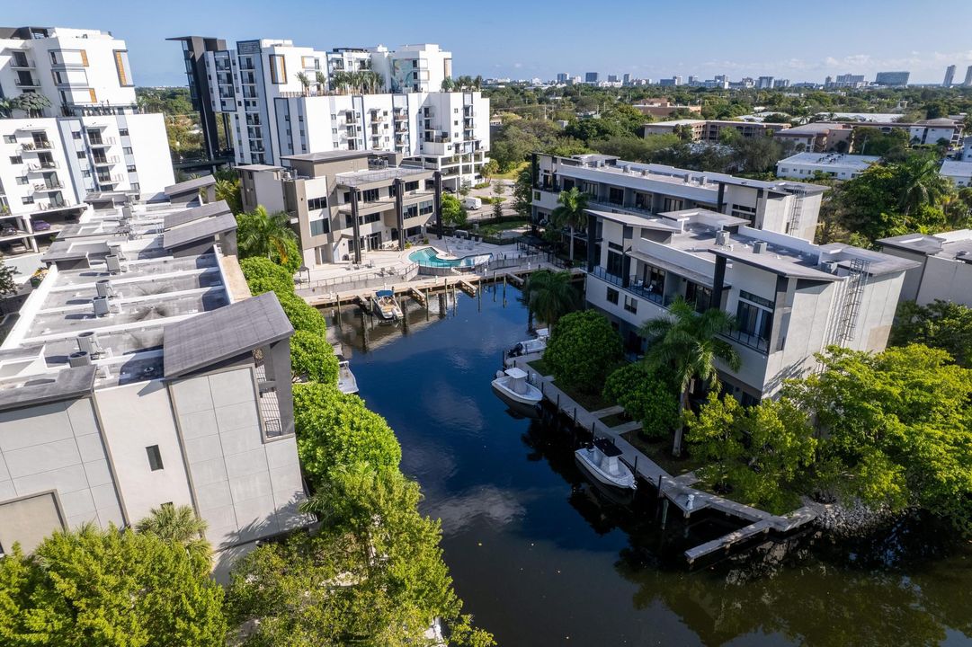 For Sale: $999,000 (3 beds, 3 baths, 2606 Square Feet)
