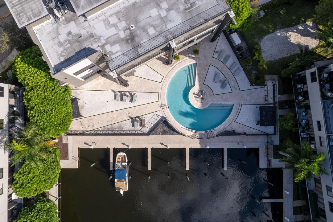 For Sale: $999,000 (3 beds, 3 baths, 2606 Square Feet)