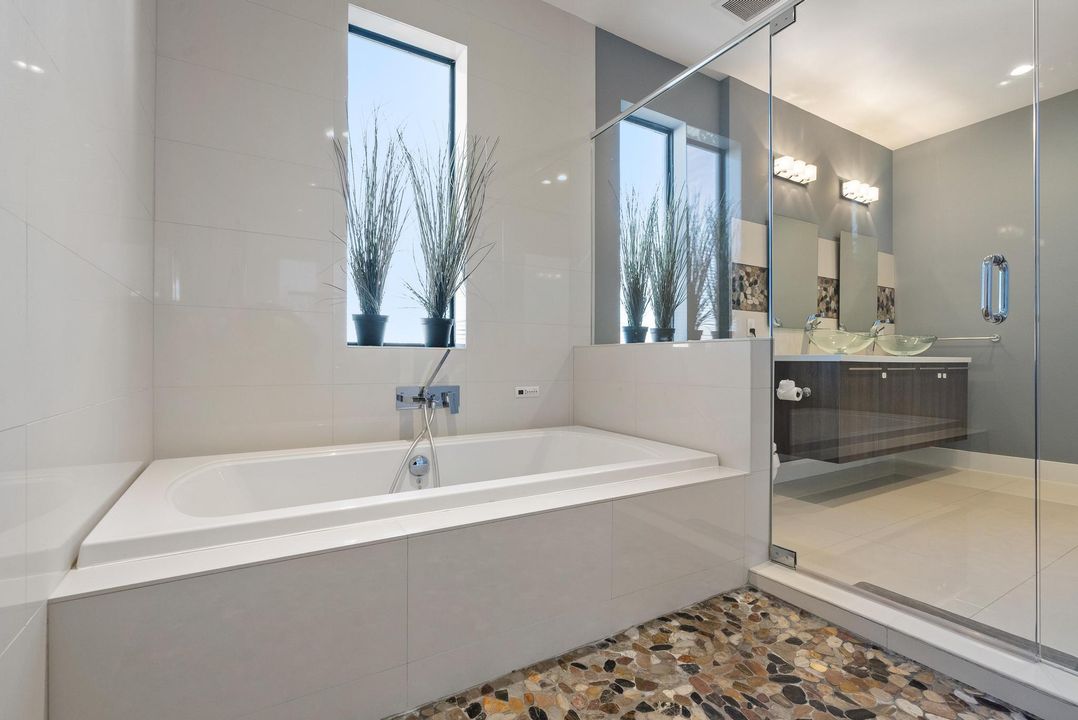 For Sale: $999,000 (3 beds, 3 baths, 2606 Square Feet)