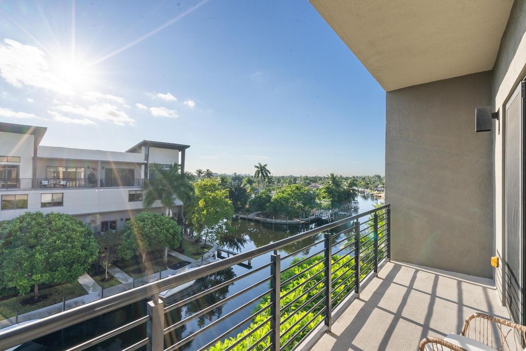 For Sale: $999,000 (3 beds, 3 baths, 2606 Square Feet)