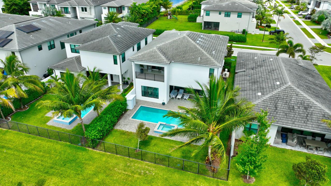 For Rent: $12,000 (5 beds, 5 baths, 3344 Square Feet)