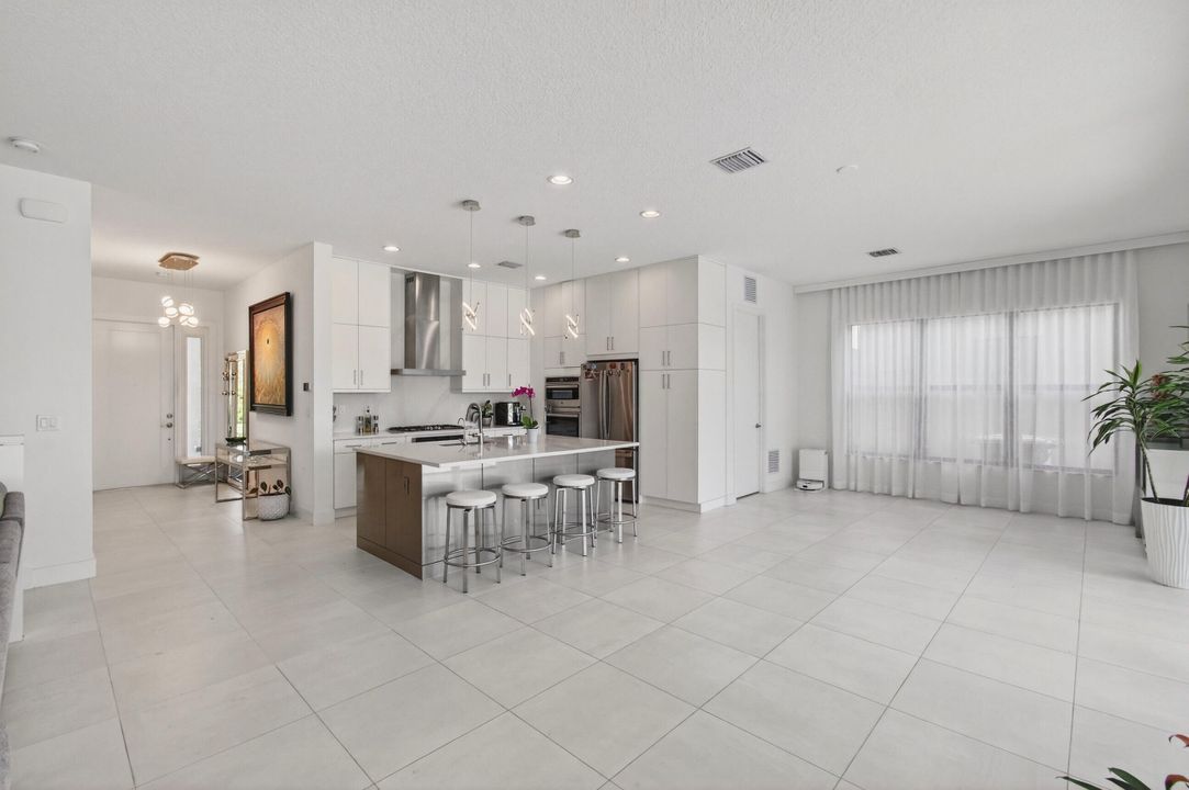 For Rent: $12,000 (5 beds, 5 baths, 3344 Square Feet)