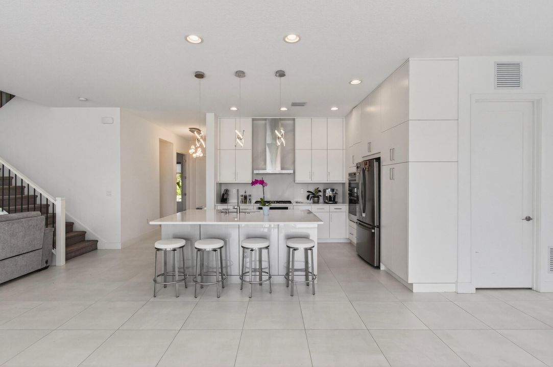 For Rent: $12,000 (5 beds, 5 baths, 3344 Square Feet)