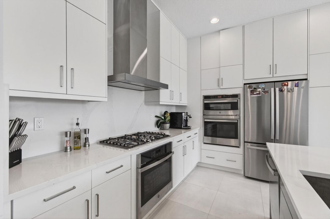 For Rent: $12,000 (5 beds, 5 baths, 3344 Square Feet)