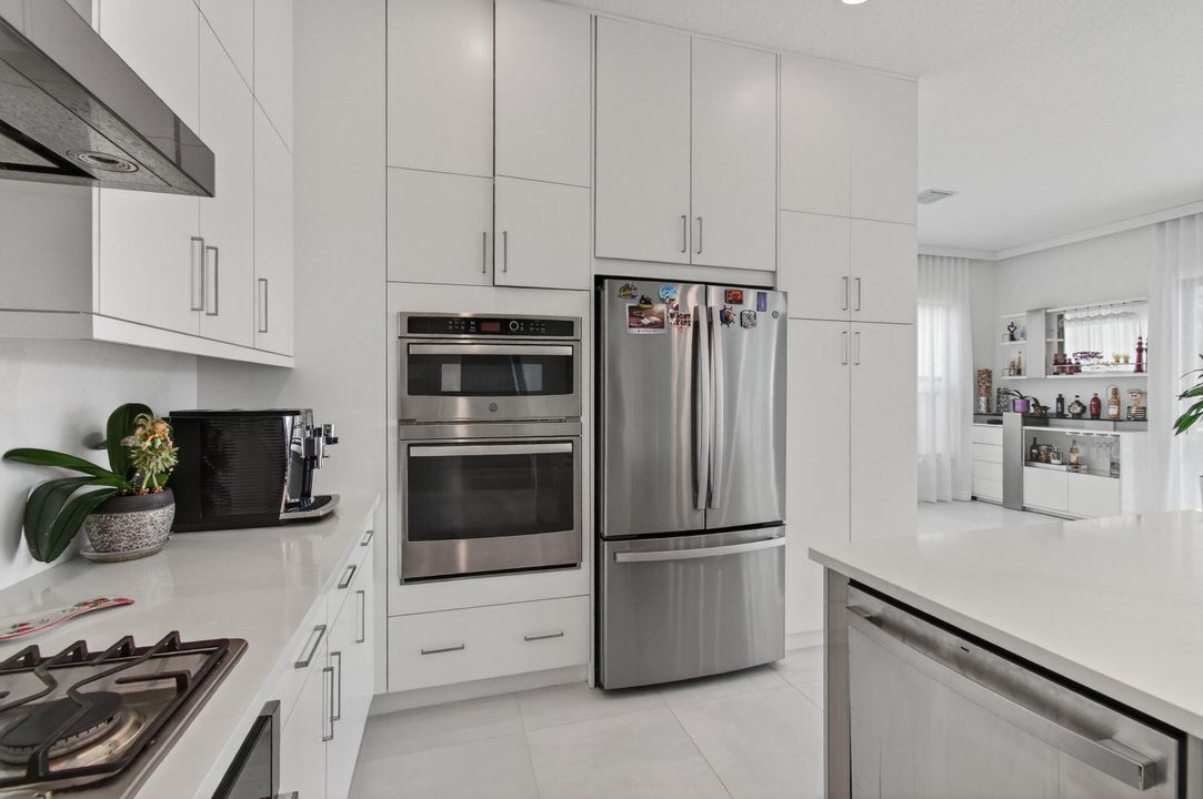 For Rent: $12,000 (5 beds, 5 baths, 3344 Square Feet)