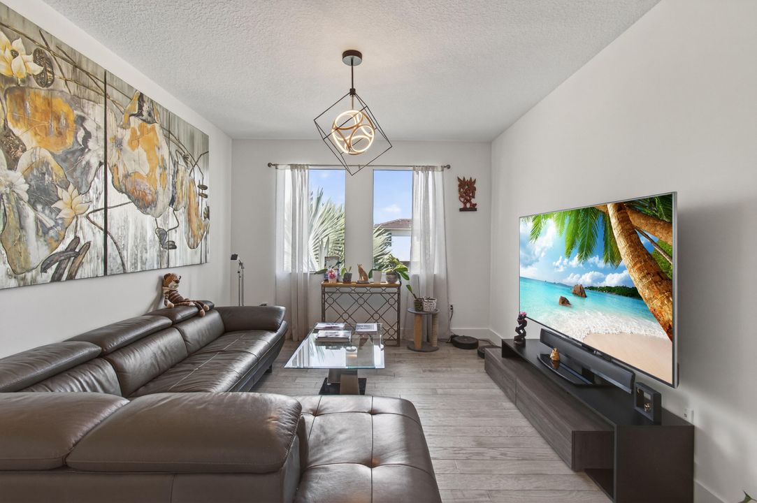 For Rent: $12,000 (5 beds, 5 baths, 3344 Square Feet)