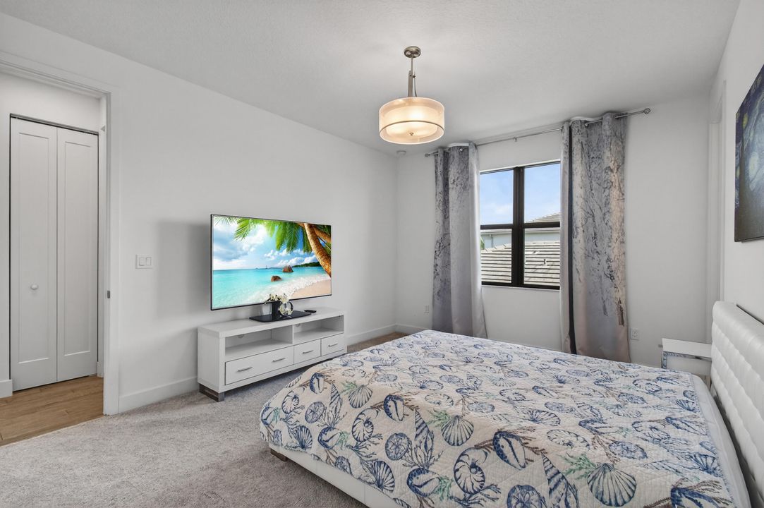 For Rent: $12,000 (5 beds, 5 baths, 3344 Square Feet)