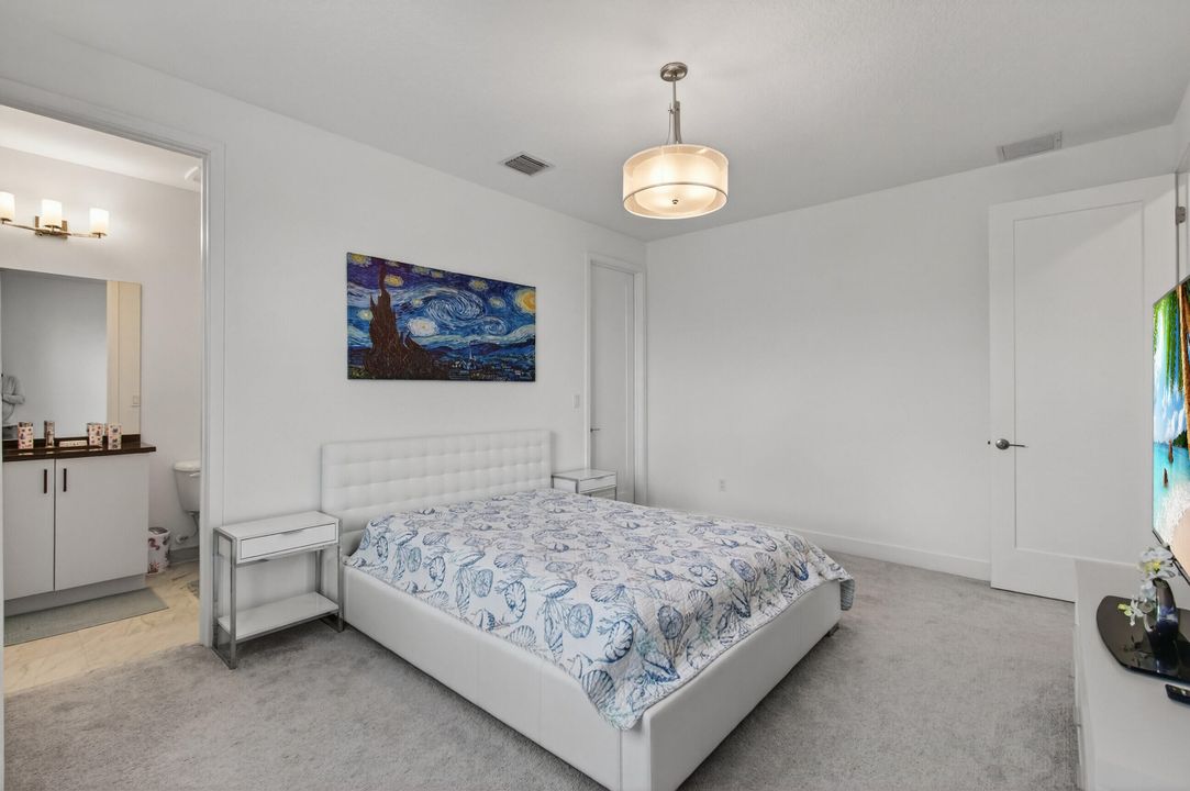 For Rent: $12,000 (5 beds, 5 baths, 3344 Square Feet)