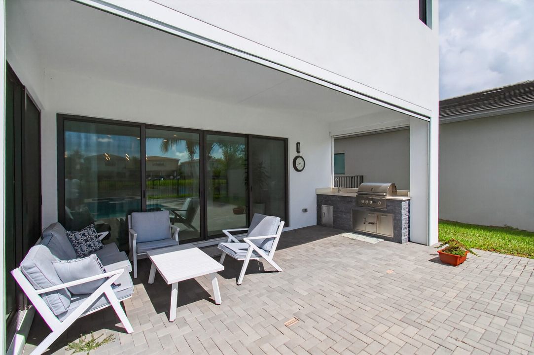 For Rent: $12,000 (5 beds, 5 baths, 3344 Square Feet)