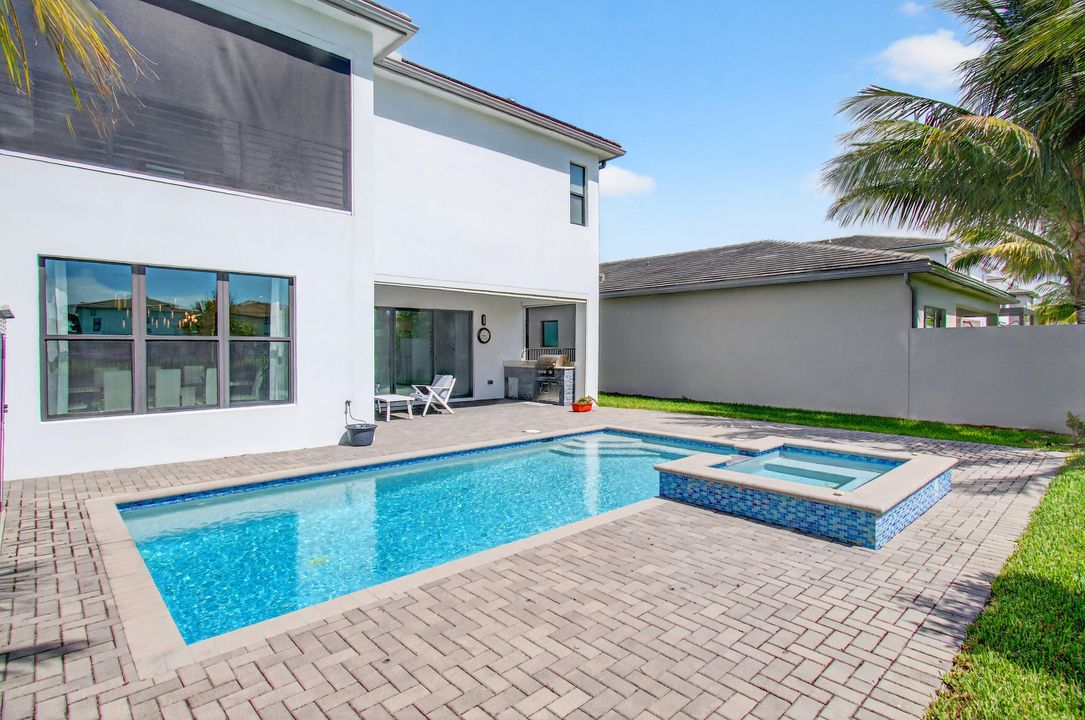 For Rent: $12,000 (5 beds, 5 baths, 3344 Square Feet)