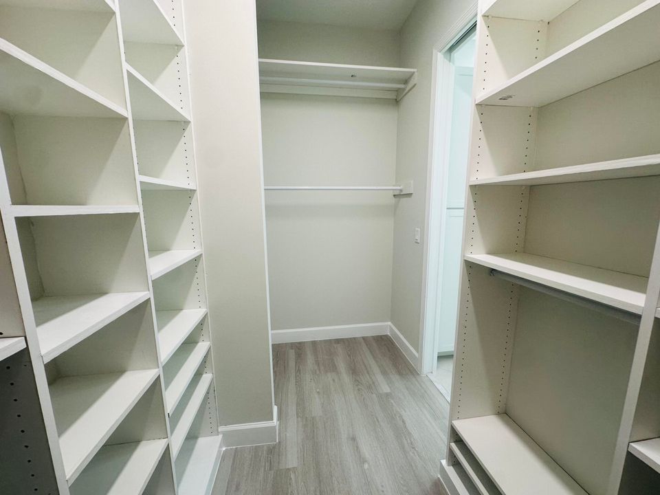 For Rent: $3,145 (3 beds, 2 baths, 1671 Square Feet)