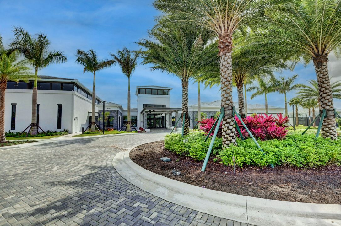 For Rent: $12,000 (5 beds, 5 baths, 3344 Square Feet)