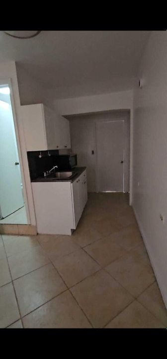 В аренду: $1,400 (1 спален, 1 ванн, 350 Квадратных фут)