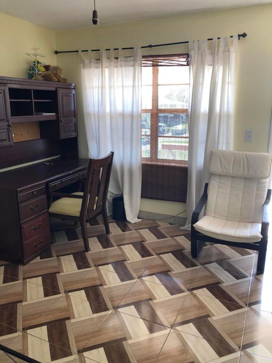 For Rent: $1,500 (2 beds, 1 baths, 850 Square Feet)