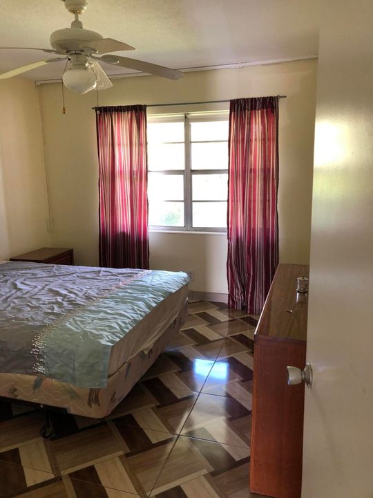 For Rent: $1,500 (2 beds, 1 baths, 850 Square Feet)