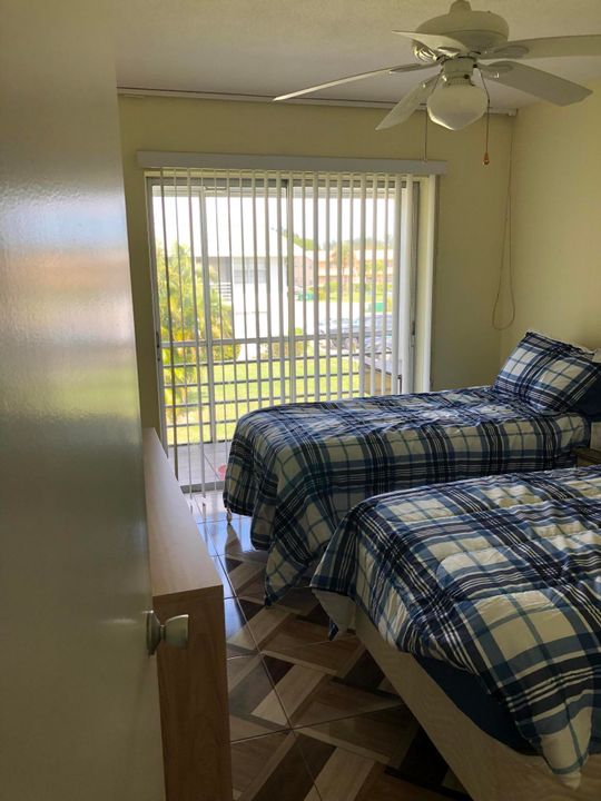 For Rent: $1,500 (2 beds, 1 baths, 850 Square Feet)