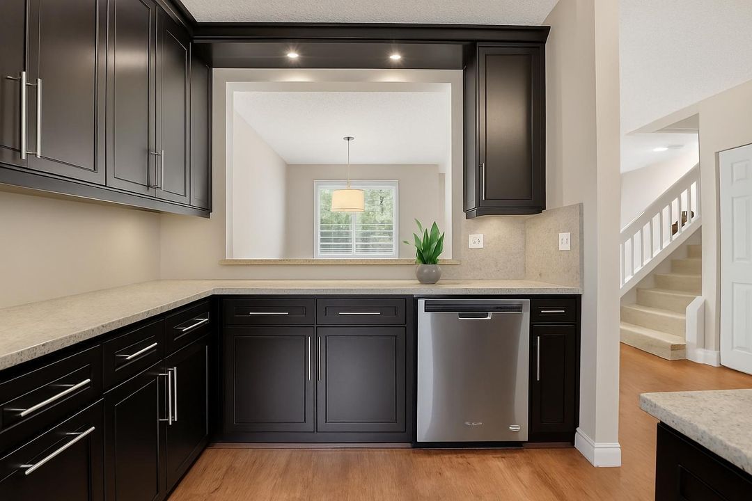 For Sale: $519,900 (4 beds, 2 baths, 1798 Square Feet)