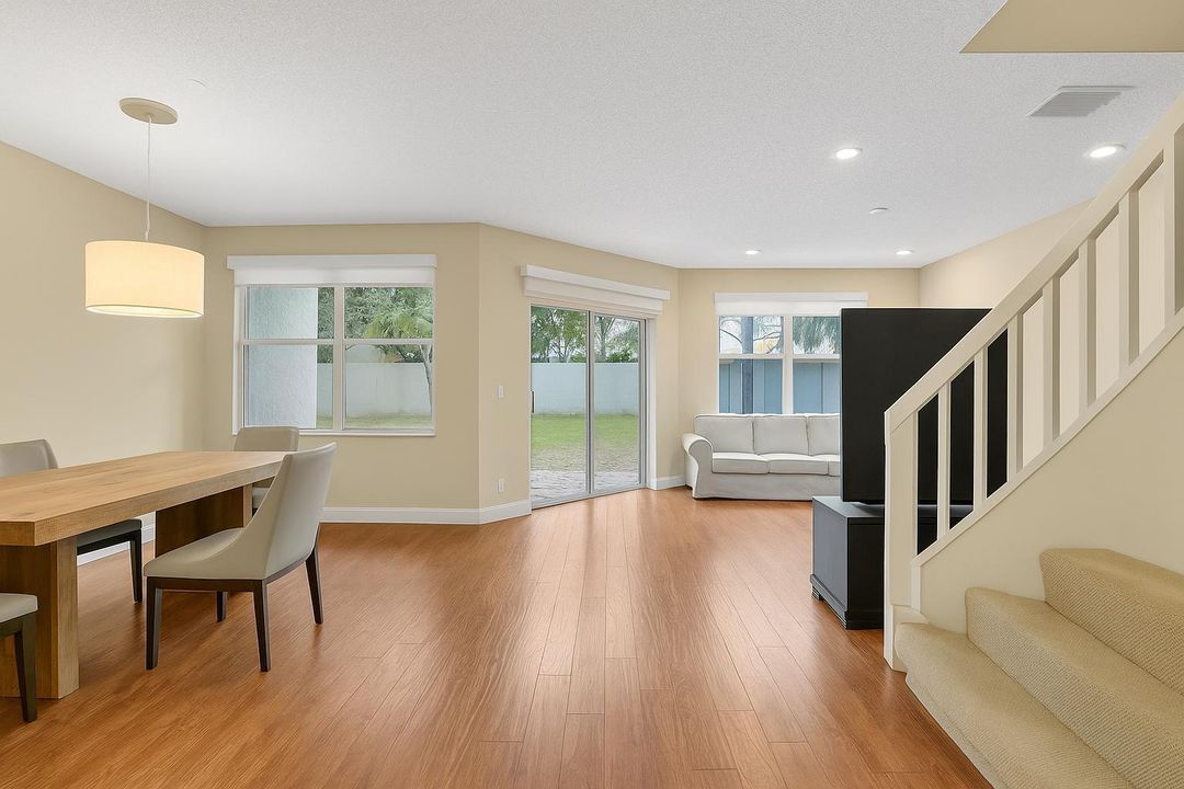 For Sale: $519,900 (4 beds, 2 baths, 1798 Square Feet)