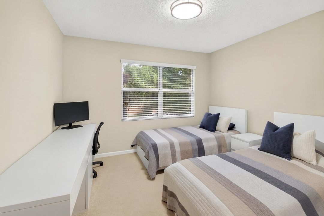 For Sale: $519,900 (4 beds, 2 baths, 1798 Square Feet)