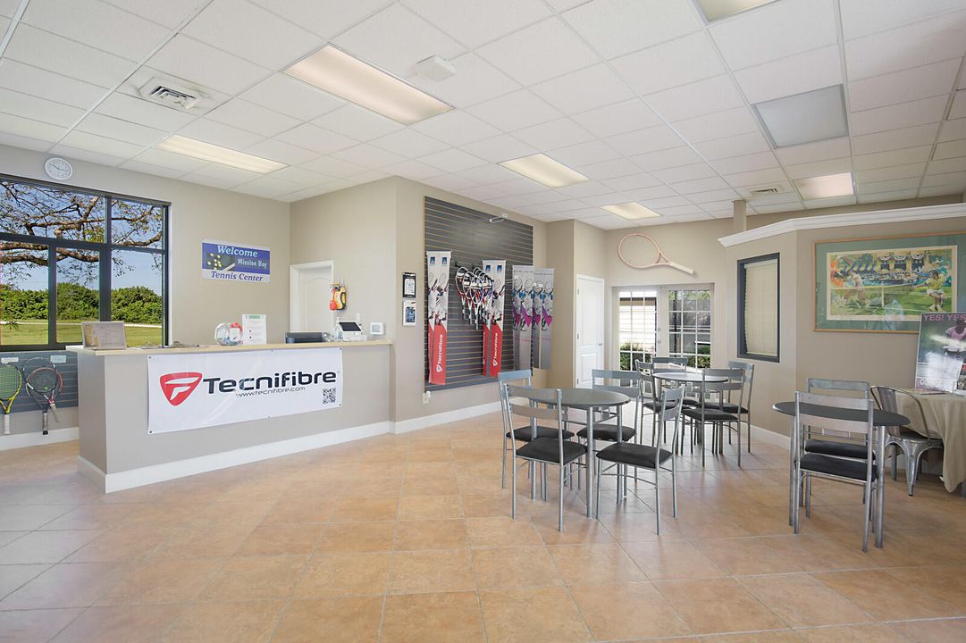 For Sale: $519,900 (4 beds, 2 baths, 1798 Square Feet)