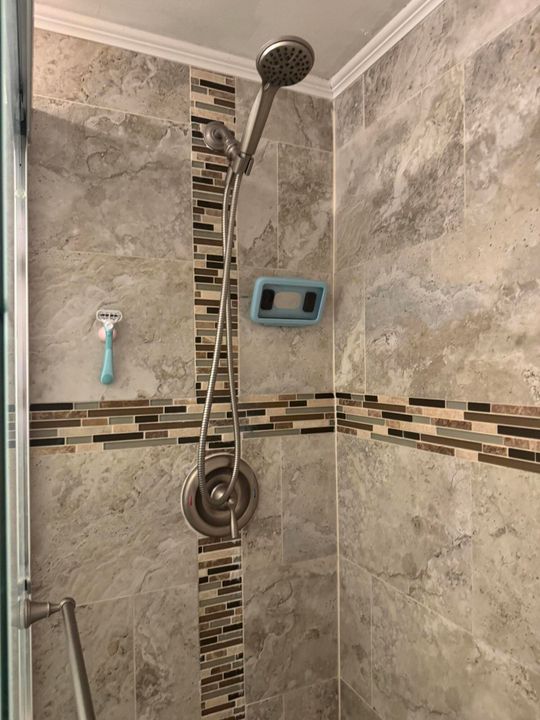 На продажу: $229,900 (2 спален, 2 ванн, 1050 Квадратных фут)