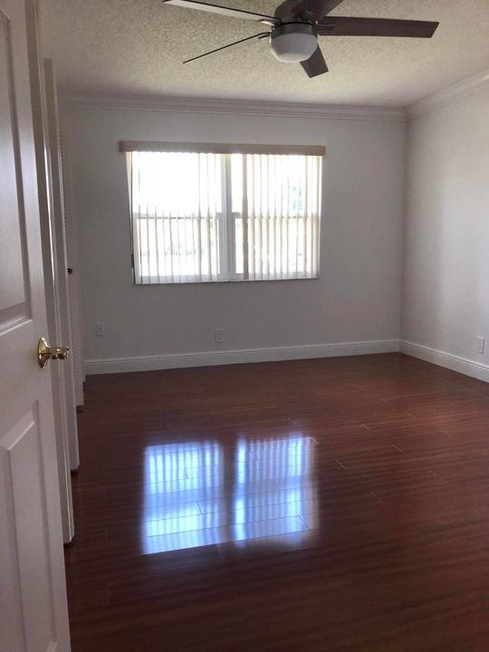 En Venta: $229,900 (2 camas, 2 baños, 1186 Pies cuadrados)