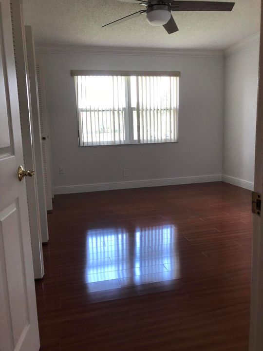 En Venta: $229,900 (2 camas, 2 baños, 1186 Pies cuadrados)