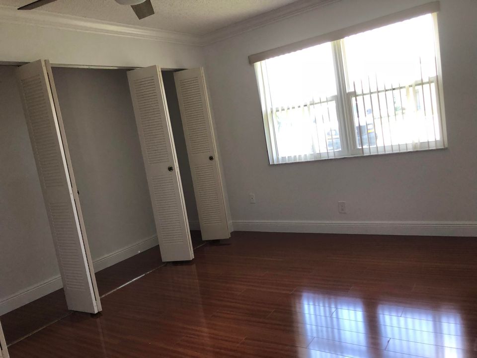 En Venta: $229,900 (2 camas, 2 baños, 1186 Pies cuadrados)