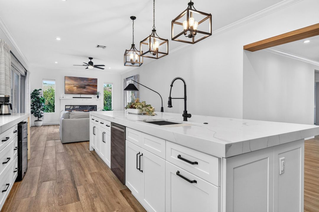 En Venta: $3,595,000 (4 camas, 3 baños, 2592 Pies cuadrados)