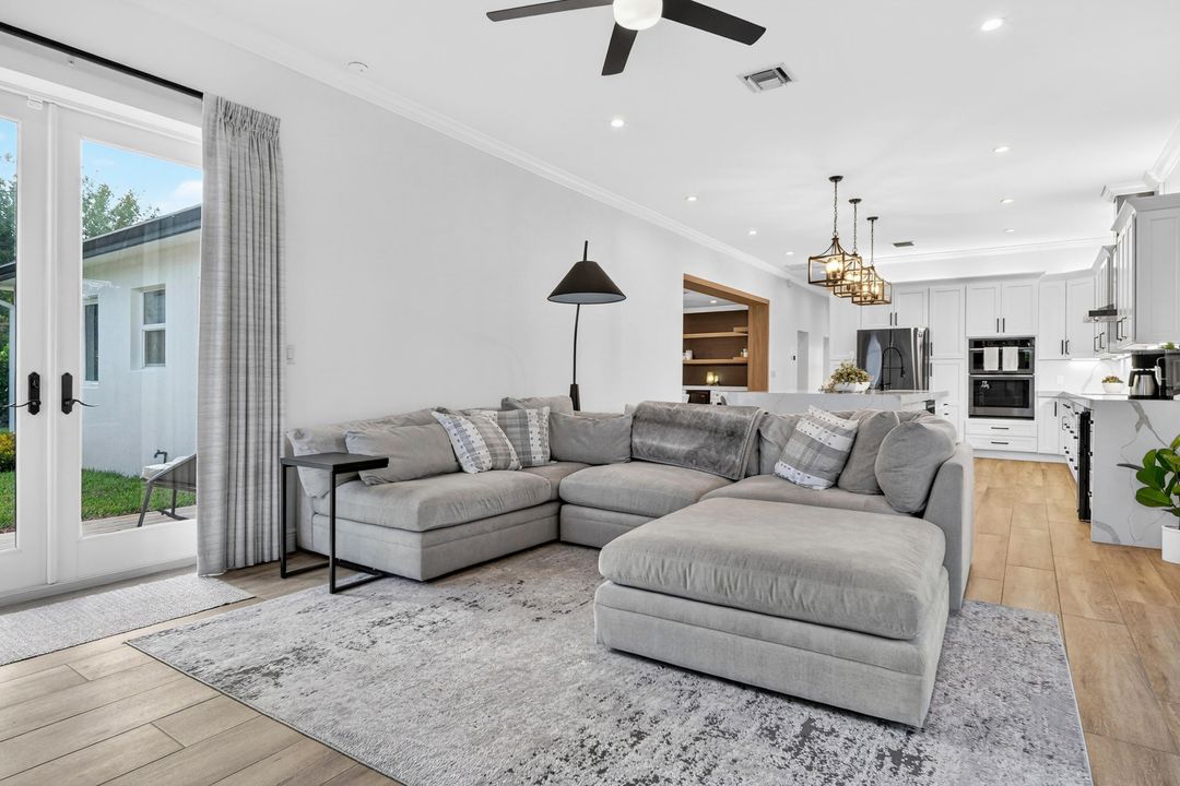 En Venta: $3,595,000 (4 camas, 3 baños, 2592 Pies cuadrados)